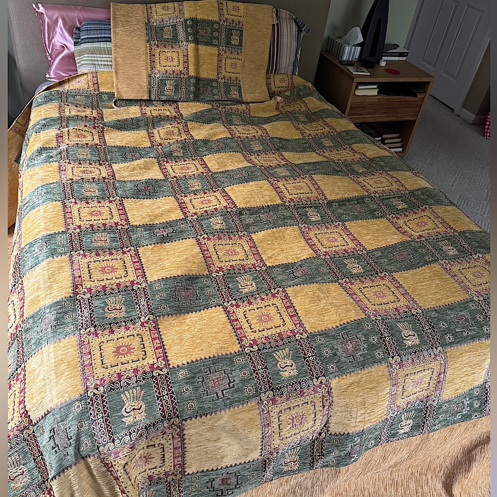 The Loom Alaska Native American tapestry king size spread w/ one pillow sham EUC